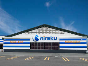 ニラク 吉原店の外観