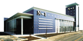 エヌワン上越南店の外観